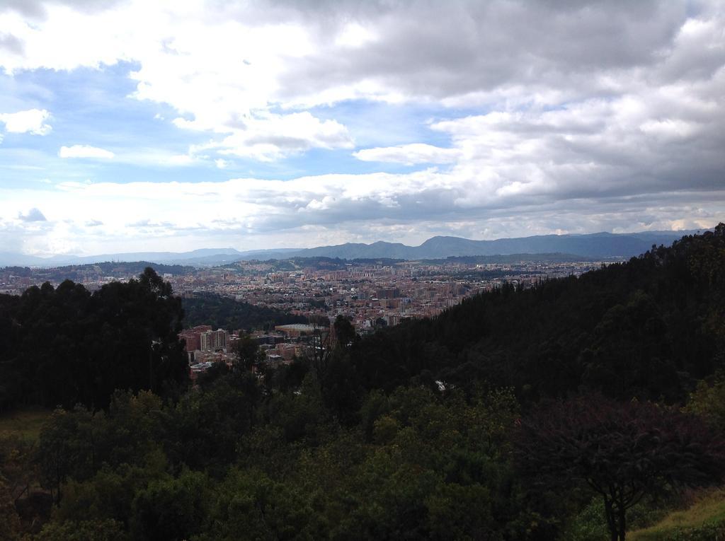 Monteluna Bogota Bagian luar foto